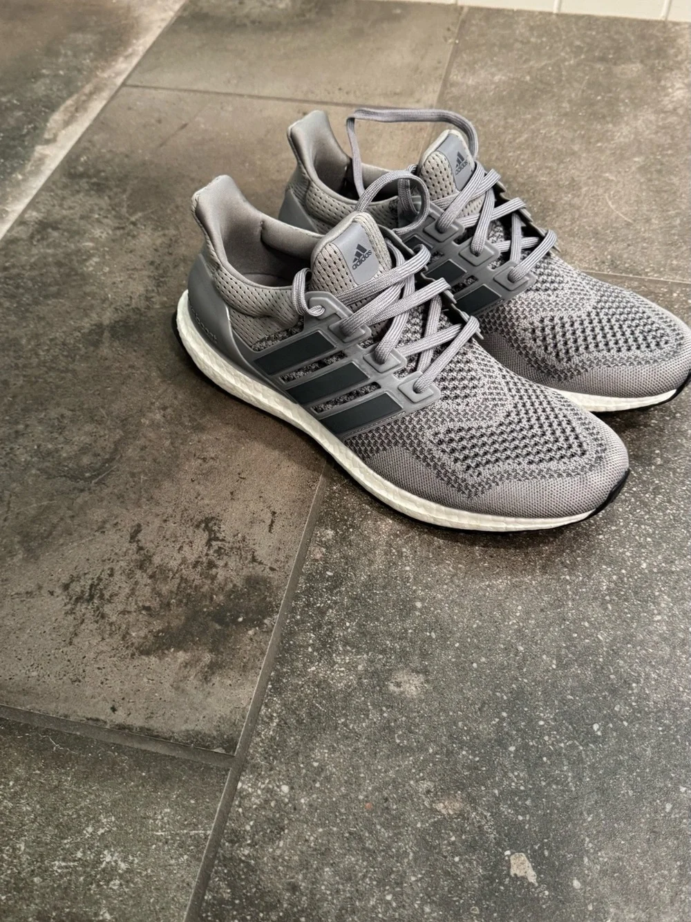 adidas Men's Light Gray Knit Running Sneakers ultraboost